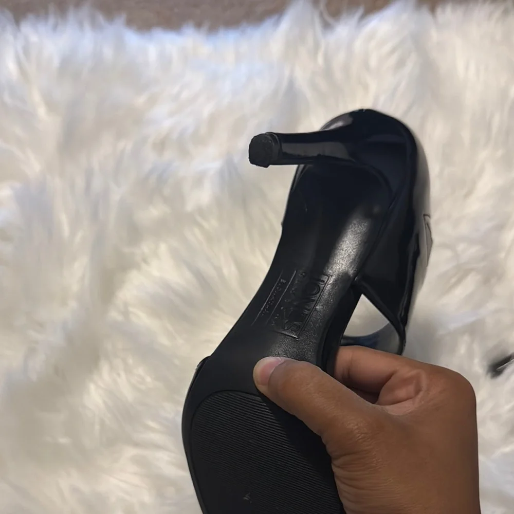 Jones New York Black Women's Heels - Picture 9 of 10